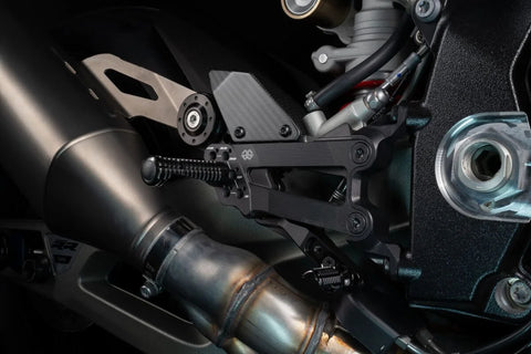 Gilles Tooling FXR2 Adjustable Rearset Matt Black (FXR2-BM01-BD)