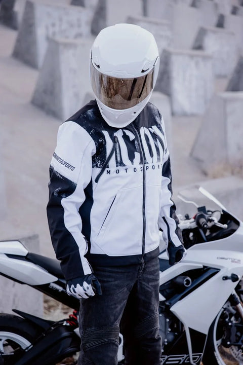 ICON Airframe Pro Helmet Gloss White