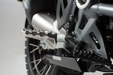 SW-Motech EVO Footrest Kit — Yamaha Tracer 7 / Tracer 9