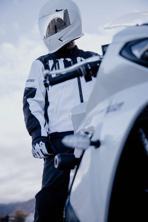ICON Airframe Pro Helmet Gloss White