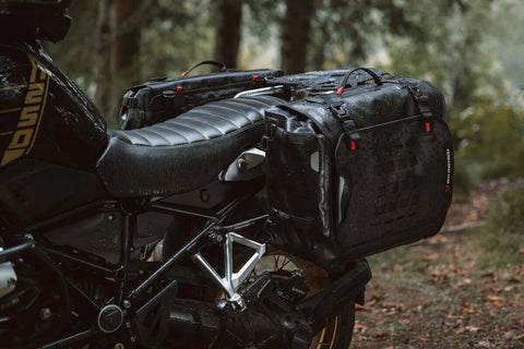 SW-Motech SysBag WP L with Right adapter plate (27-40 Liters)