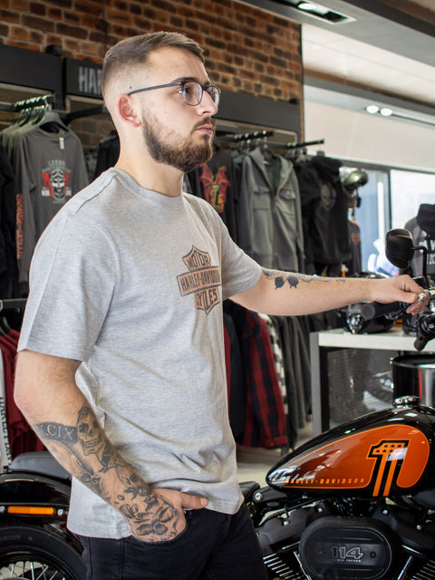 Harley Davidson Men's Cursive Font Graphic T-shirt 96169-22VM T-Shirt Harley Davidson Direct