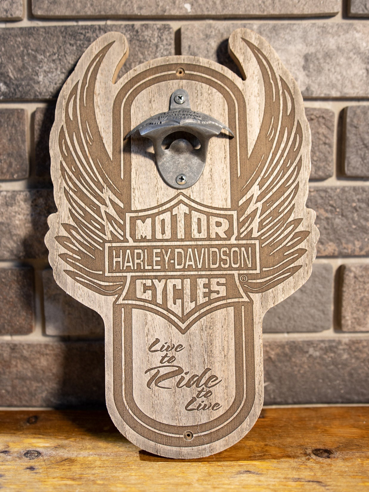 Médaillon décoratif adhésif Winged Bar & Shield Harley-Davidson - Motorcycles Legend shop